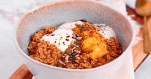 Cinnamon Porridge with Baked Banana