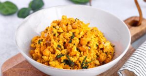 Scrambled Eggs with Spinach & Pesto
