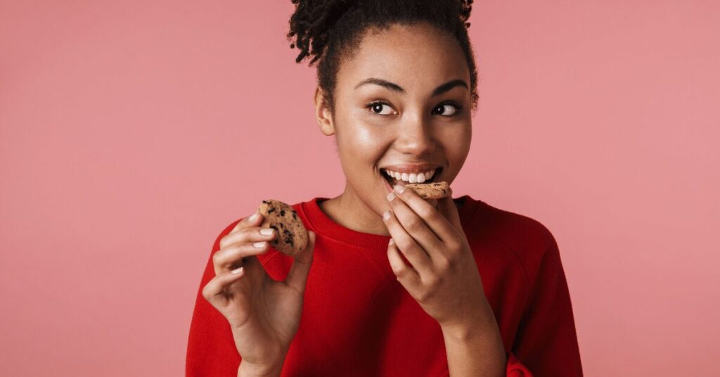 eating cookie
